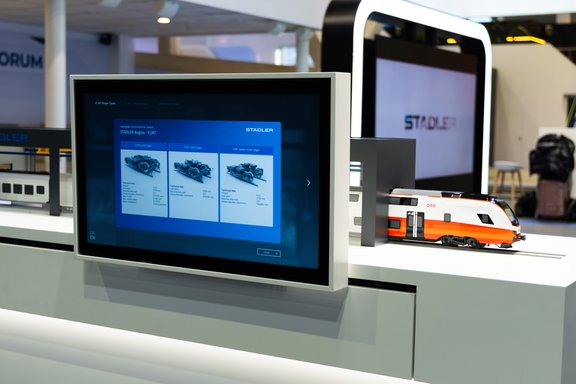 Exponat auf dem Messestand der Firma Stadler auf der Innotrans 2026 in Berlin