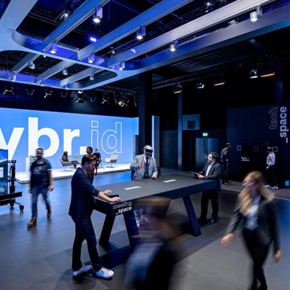 Holtmannplus_unternehmen_partnerschaften_hybrid-space.jpeg