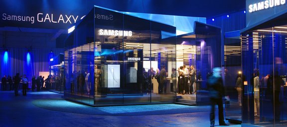 Ausbau eines Mobilen Pavillons im Rahmen der Olympischen Spiele für Samsung Electronics umgesetzt mit der Unterstützung von Holtmann+, in London, Moskau, Singapur, St. Petersburg 2012.