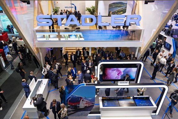 Messestand der Firma Stadler auf der Innotrans 2026 in Berlin