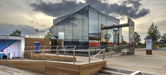 Ausbau eines Mobilen Pavillons im Rahmen der Olympischen Spiele für Samsung Electronics umgesetzt mit der Unterstützung von Holtmann+, in London, Moskau, Singapur, St. Petersburg 2012.