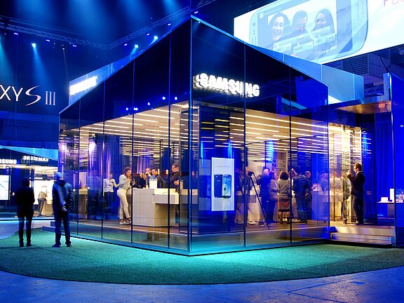 Ausbau eines Mobilen Pavillons im Rahmen der Olympischen Spiele für Samsung Electronics umgesetzt mit der Unterstützung von Holtmann+, in London, Moskau, Singapur, St. Petersburg 2012.